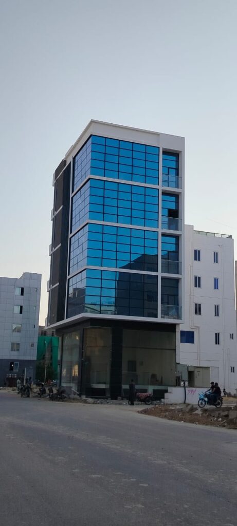 OFFICE FOR RENT  PHASE 8 ZULFIQAR COMMERCIAL 100 YARDS